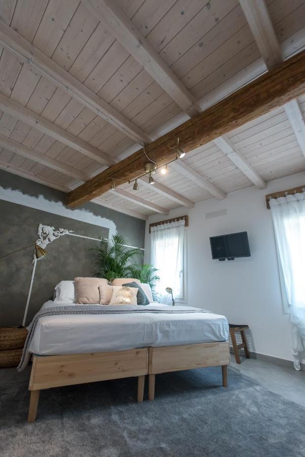 Luna Sul Tetto Carpi Ngoại thất bức ảnh